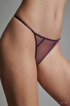 Maison Close L'Amoureuse Violet Orchid Mini String 10 Maison Close L'Amoureuse Violet Orchid Mini String -Mayfair Stockings Mayfair Stockings560680 l amoureuse pourpre 0400 3 2000x2000 4